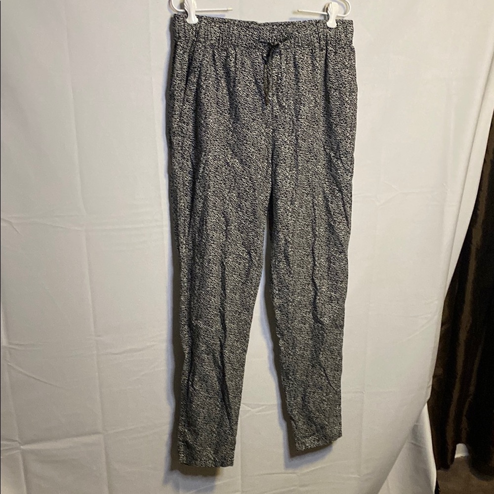 Old Navy Monochrome Patterned Joggers - Picture 1 of 9